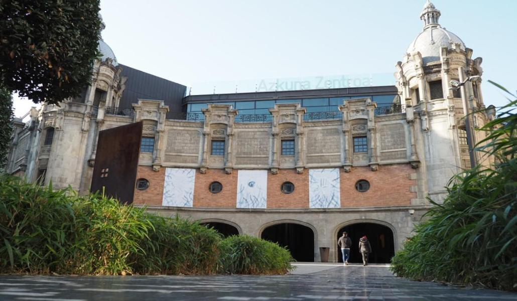 Alhondiga Flat By Next Stop Bilbao Exterior photo